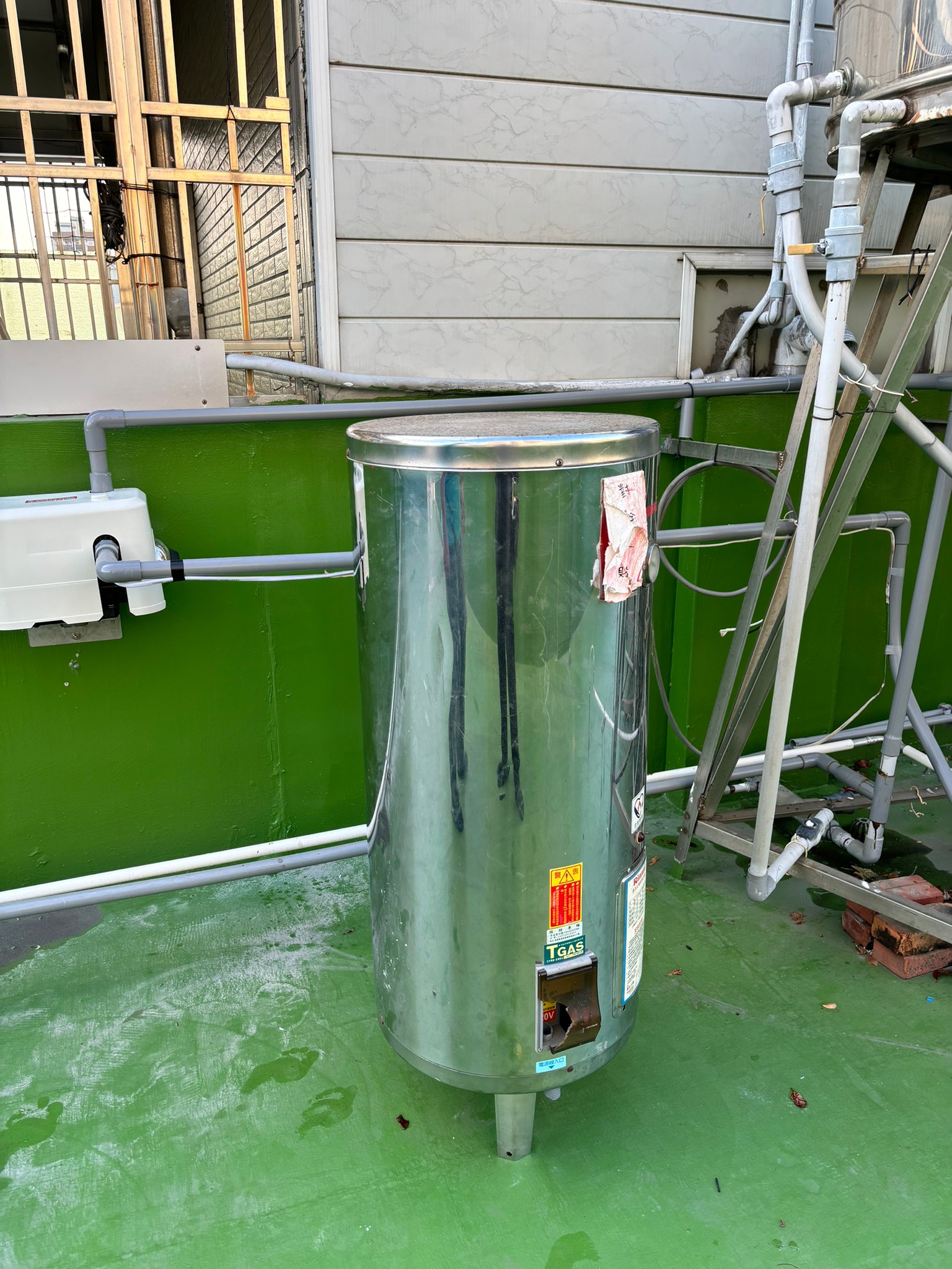 高雄儲熱式電熱水器清潔