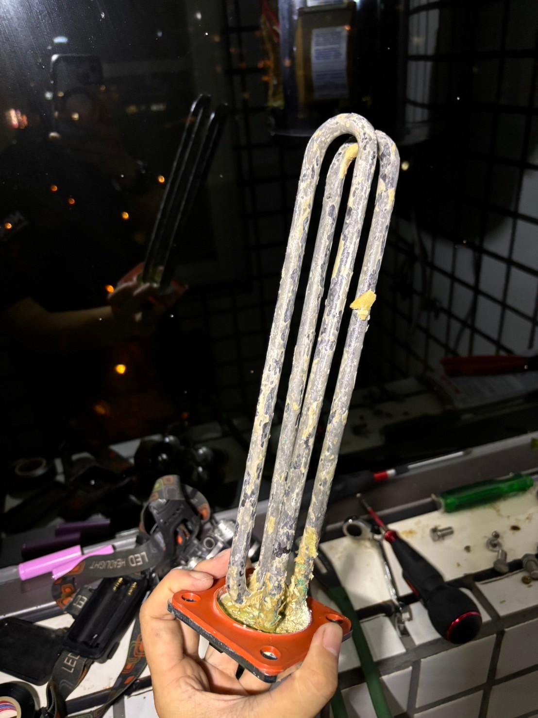 高雄儲熱式電熱水器清潔