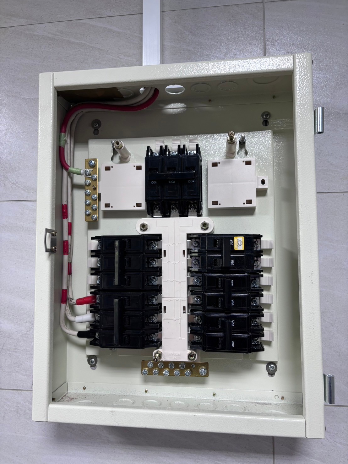 高雄左營水電