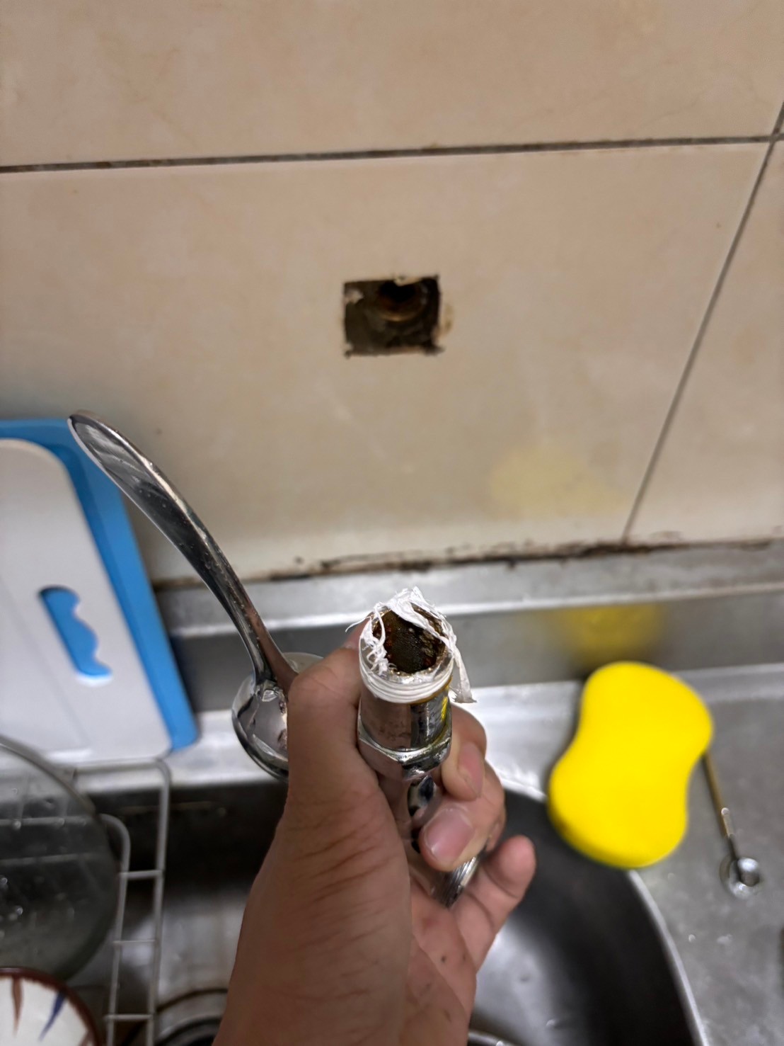 高雄水龍頭斷牙